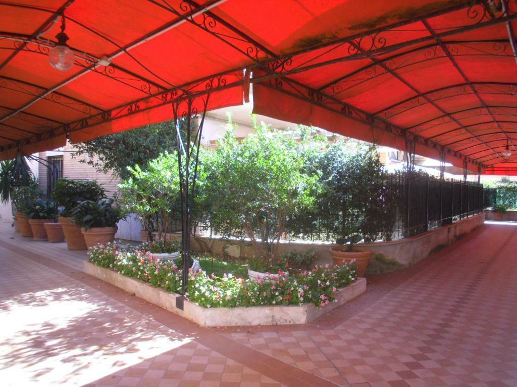 Lovely Little Apartment In Via Aurelia Roma Eksteriør bilde